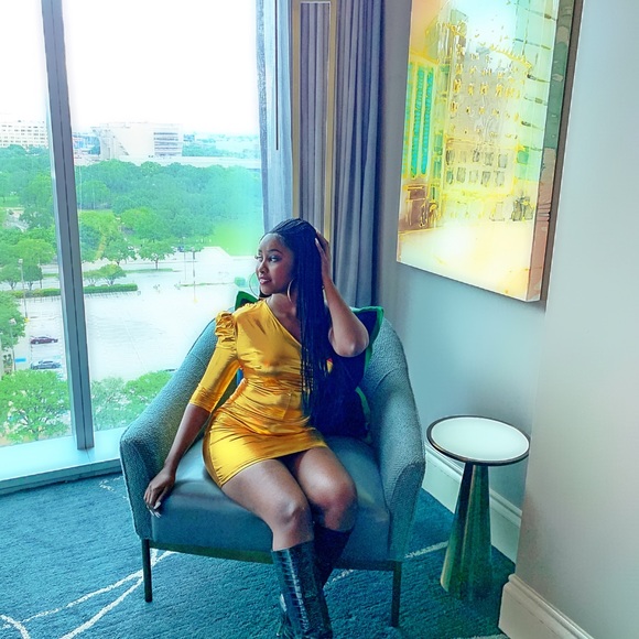 Baddie Two Piece - Picture 3 of 5